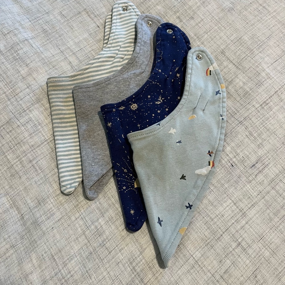 Hannah Andersson organic cotton bib bundle, one size